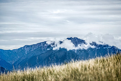 伽罗怀孕躺床流分泌物|孕床温馨守护:伽罗分泌物陪伴孕育之旅-2
