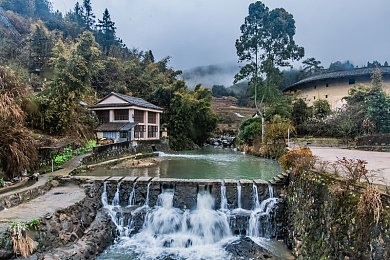 91黑料在线|网络暗流涌动:揭秘“91黑料”背后的暴力漩涡-2