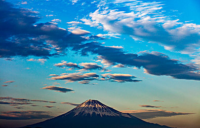 最高的爱人诏三上｜心灵文字之旅，情感共鸣新篇章-1