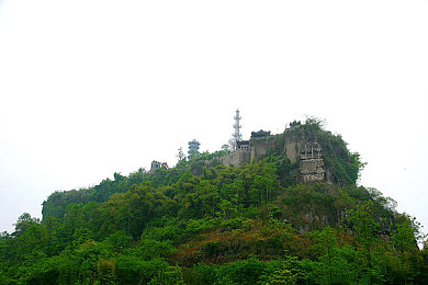把男生困困放女生困困里｜高校乌龙事件：男生误入女生宿舍，校园安全引关注-3