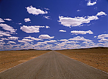 天天操天|翱翔天际,冒险启航:天天操天飞行探险之旅-3