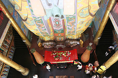 一口气穿10件连体紧身衣憋尿｜挑战极限，健康守门，十衣憋尿大挑战-3