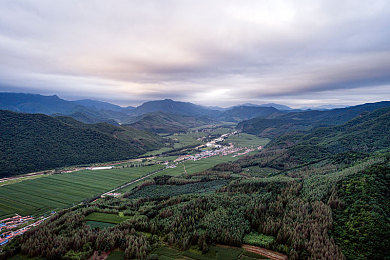 白丝校 脱白丝让｜轻松脱束缚，时尚社交新篇章-2