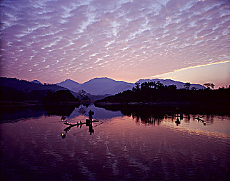 尿孔划开笔挠痒你能坚持多久|挑战忍耐极限,挠痒游戏激战正酣-2
