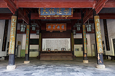 国产性av｜国产性av产业兴起引发社会热议与法律挑战-3