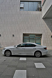 男男GayGay巨大粗|揭开“男男GayGay巨大粗”之谜:探寻同性恋群体背后的历史与内涵-3