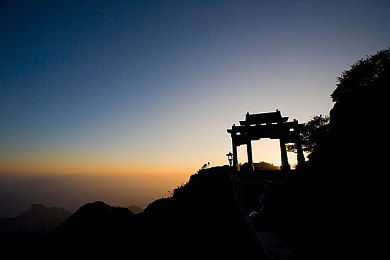 宝宝腿张大点我进不去|新手父母“换尿布尴尬记”:育儿路上的小插曲-4