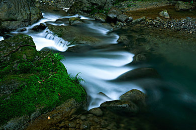 打扑克做运动视频|扑克牌动起来,健身娱乐两不误-2