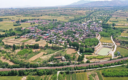 二个人一个 我b一个|人际微妙的“二个人一个,我b一个”:揭秘关系与价值观冲突背后的社会现象-1