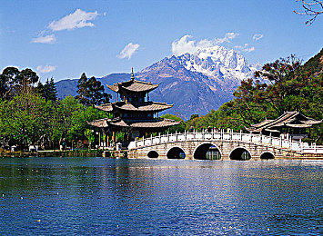 Gay初精  男男｜“打破偏见，共筑彩虹：同性恋者的生存挑战与权益守护之路”-3