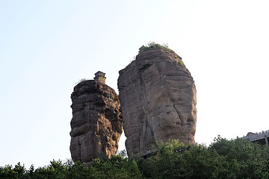 亚洲人裸体毛茸茸｜“亚洲毛茸现象引发热议：揭秘人类生物多样性背后的科学与文化冲突”-1
