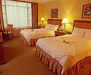 阿娇被陈冠希抓奶|娱乐圈隐私风暴:阿娇遭遇陈冠希私密抓奶瞬间引发深思-2