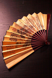 摸摸漫画|"摸摸漫画"互动体验:开启数字时代漫画阅读新篇章-2