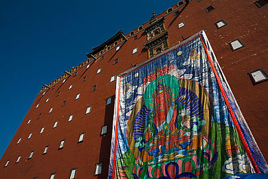 猥琐摄影师sm捆绑裸体女国模|模特权益再受关注,猥亵摄影师事件引发热议-1