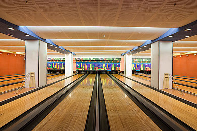 男女打扑克吻全身捏胸|扑克游戏中的亲密接触:社会公德与娱乐界限的思考-2