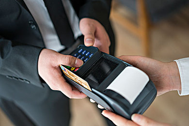 男生女生做游戏｜跨越性别界限，共享游戏乐趣：探索男生女生共乐时光-2