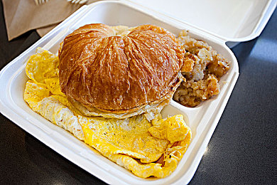 黄色404｜网络监管下的灰色地带：揭秘“黄色404”现象及其社会影响与应对策略-1