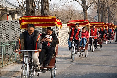 黑人巨大进入异族｜跨越种族界限，文化交融中的身份探索与和谐共生-3
