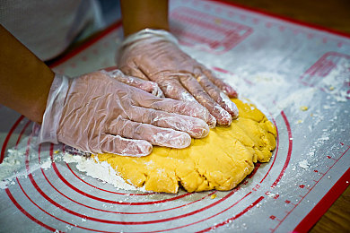 冰块棉签酒精怎么弄出牛奶|冰块棉签酒精魔法,揭秘牛奶变身奥秘-4