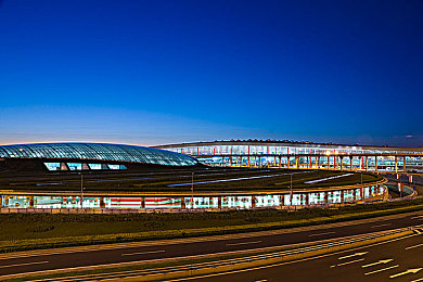 美女直播APP|美艳主播共舞,游戏竞技狂欢-4