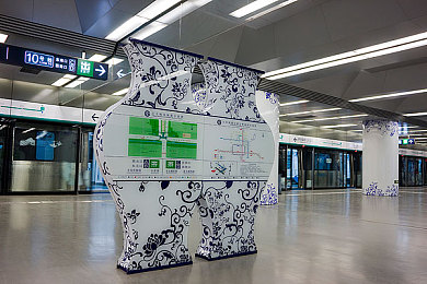 户外露出｜探秘户外广告新纪元：互动奇境，品牌闪耀-3