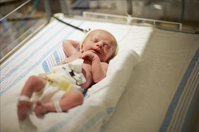 在床上打扑克软件｜床边扑克盛宴：轻松社交，畅享娱乐新境界-3