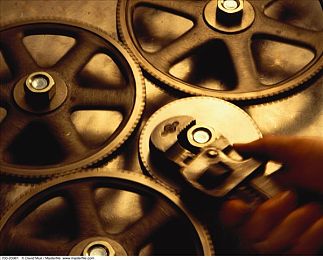 揉我胸 啊 嗯出水了描述｜网络侮辱视频引发热议，网络暴力与性别歧视问题再引关注-2