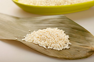 猛男在办公室被C男男|职场挑战:猛男如何应对办公室“C男男”的智勇对决-2