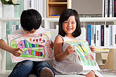 日韩一卡｜日韩文化碰撞出新视觉盛宴：“日韩一卡”艺术形式引发关注-2