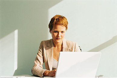 给银行行长最高待遇不用套｜《金融帝国》游戏攻略：成为银行行长，享受无套近乎的最高待遇-2