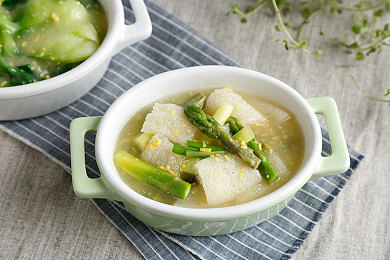 浪货趴ktv桌～H揉多p｜“网络热议“浪货趴ktv桌～H揉多p”图片真相揭晓：网友恶搞引关注-3