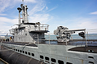 黄色应用免费下载｜揭秘“免费陷阱”：网络道德与法律的双重拷问-1