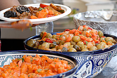 九九九热｜重阳节温暖人心,全社会共同关注老年人-1