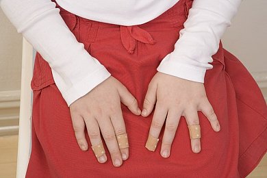 罗宾给乔巴进行青春期治疗｜青春蜕变之旅，罗宾秘籍助力成长-2