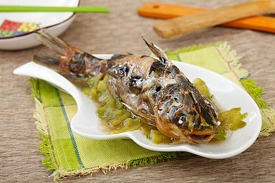 一个人看的www｜“网络独享时代：揭秘“一个人看的www”现象背后的社会文化影响与挑战”-4