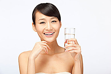 两人 上面2人 下边MBA｜“创新管理模式助力企业高效团队协作：揭秘‘两人上面2人下边MBA’”-2