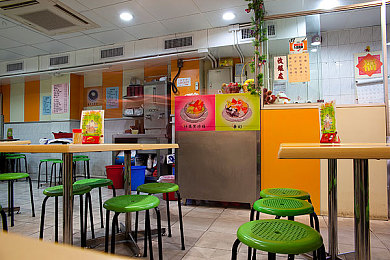 寂寞的人妻引诱水电工｜寂寞主妇引诱水电工，伦理道德争议引发社会深思-5