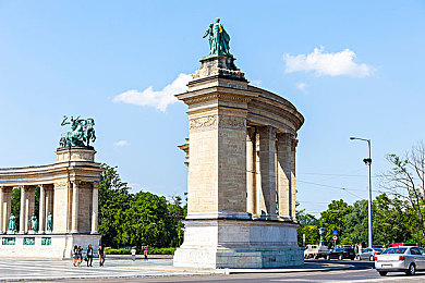 先拳头交再瓶交｜街头冲突升级：拳脚瓶战警方介入，反思社会暴力问题-4