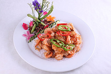 9分10秒落地窗头撞玻璃2023｜高楼坠落悲剧：9分10秒生命戛然而止，安全警钟需长鸣-3