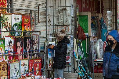 机机和机机手机免费下载版2025｜科技新境，畅享无忧：机机手机2025免费版，视觉盛宴与强大功能并存-2