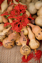 黄色软件网站下载3.0.3免费下载安装｜免费诱惑暗藏风险，安全下载谨防陷阱游戏平台-2