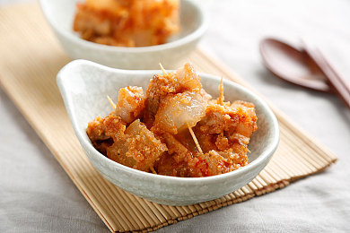 白人大战34厘米黑人BD|黑白对决:反思歧视,守护童心-4