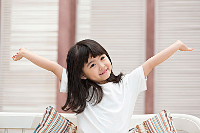 巨大 妓女 动漫｜争议漩涡中的动漫：反思“巨大妓女”形象的伦理与价值-5