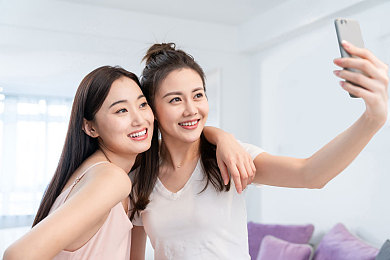 按摩师把我添高潮了6次视频｜网络低俗内容引发热议：“按摩师添高潮6次”视频暴露监管难题-4