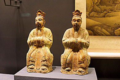 404黄色软件｜网络迷雾下的隐私陷阱：揭秘“404黄色软件”非法传播链-2