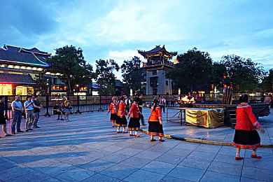 国产AV秘 天美传媒在｜国产成人影视行业新秀的崛起与挑战-4