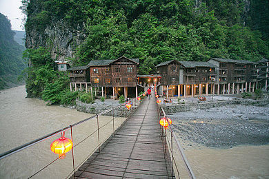 91吃瓜群众｜网络热潮再起，如何理性看待吃瓜文化-1