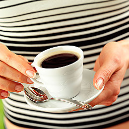 黄色软件免费观看｜网络色情泛滥，免费观看成诱饵，青少年身心健康受威胁，全社会需共同净化网络环境-2