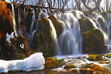 体罚室脱裙子撅着打屁股｜体罚游戏挑战道德底线，探讨虚拟惩罚的伦理争议-4