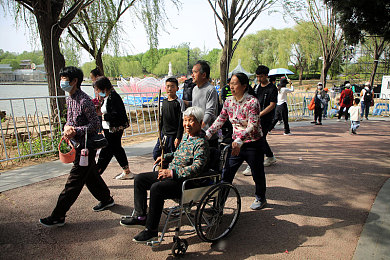 蝴蝶传媒4.3.5黄｜内容创作的伦理挑战与媒体责任探讨-2